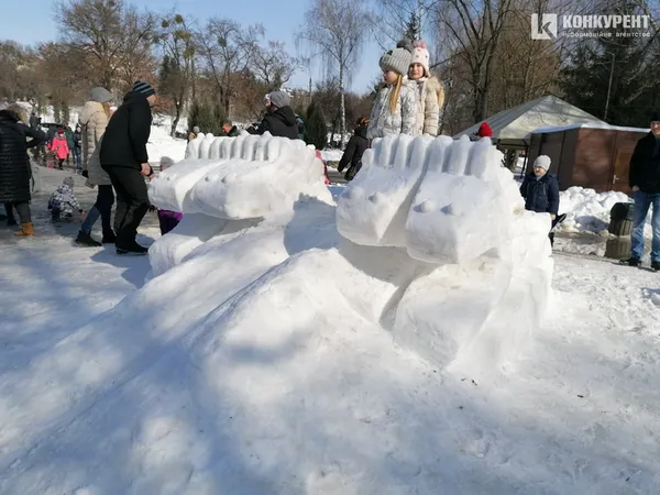 У луцькому парку вручили нагороди творцям снігових скульптур (фото)