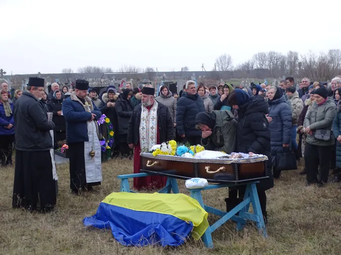 На Волині попрощалися із загиблим воїном Сергієм Вавринчуком (фото)