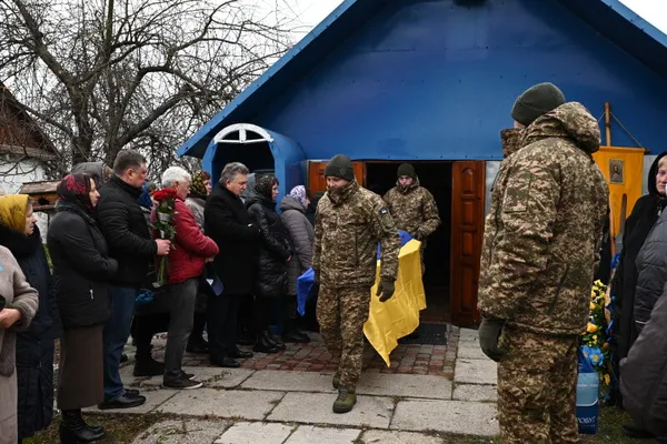 У селі біля Луцька попрощались із полеглим захисником Олександром Гавришем (фото)