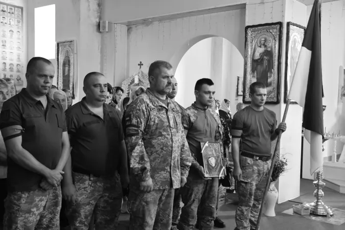 Луцька громада провела в останню путь Захисників Віталія Велічка та Антона Бучка (фото)