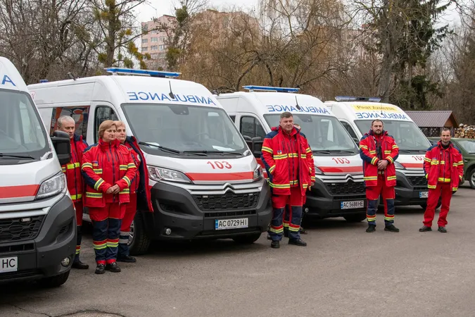 Волинська «екстренка» отримала п'ять реанімобілів (фото)