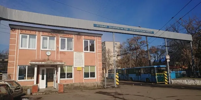 Трьох посадовців луцького депо кинули за ґрати