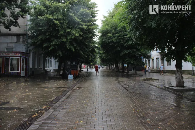 Мокрий Луцьк. Фоторепортаж із міста після дощу