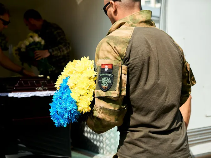 У Луцьку попрощалися з художником Михайлом Штиком, який загинув на війні (фото, відео)