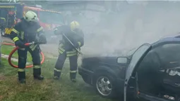 У Володимирі посеред вулиці загорівся легковик (фото)