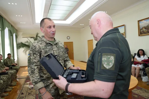 Від кордону до фронту: п'ятеро прикордонників з Волині отримали почесні відзнаки (фото)