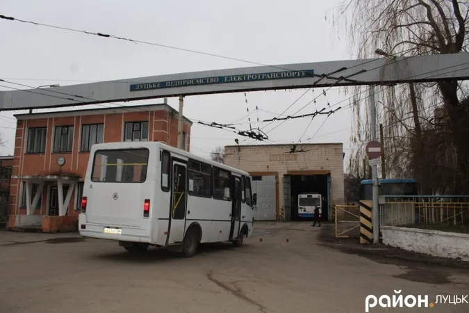 Працівники п'ють та обкрадають підприємство, - директор ЛПЕ