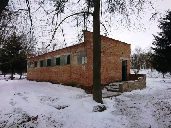 Луцький парк атракціонів очікує футбол у кулях та літній душ