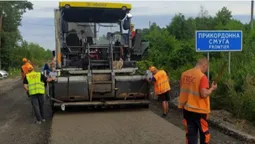 На Волині ремонтують ще одну дорогу до Світязя (фото, відео)