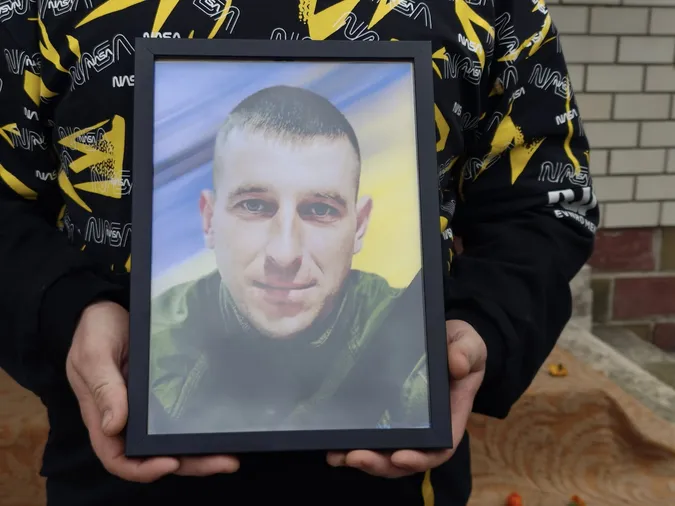 Був надзвичайно доброю людиною: на Волині попрощалися із воїном Віталієм Козлом (фото)