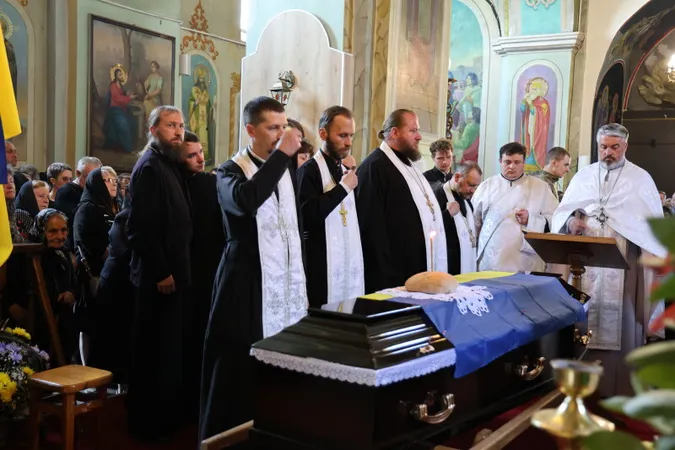 У Луцькій громаді попрощалися із загиблим Олександром Голотюком (фото)