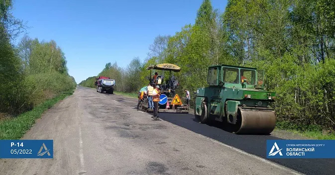 На Волині ремонтують важливий для краю автошлях (фото, відео)