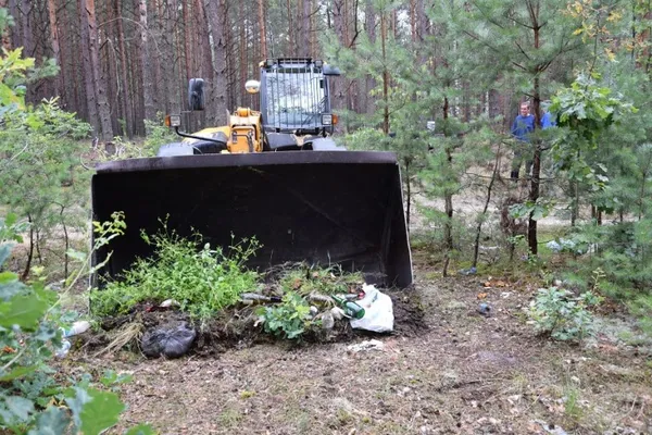 Лісники скаржаться на стихійні сміттєзвалища на Волині (фото)