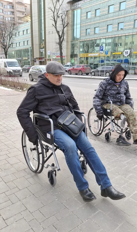 У Луцьку перевірили на доступність перший маршрут безбар'єрності (фото)