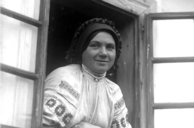 Колоритний образ волинянки: архівне фото 1917 року вразило деталями