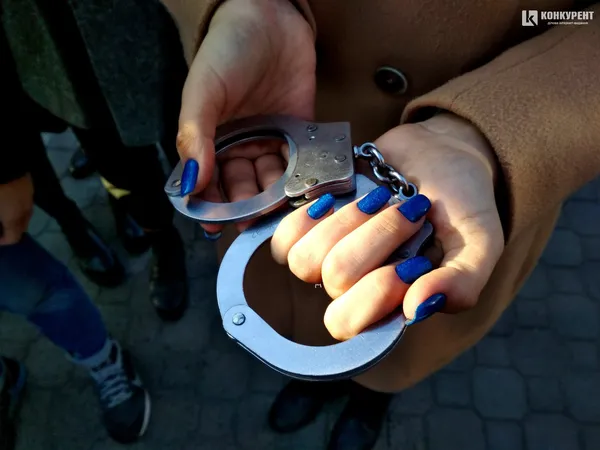 Рація, «броніки» та 100 запитань: луцькі школярі відвідали управління патрульної поліції (фото)