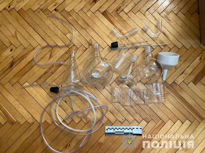Одесит намагався відправити поштою до Австралії «наркотичні» іграшки (фото)