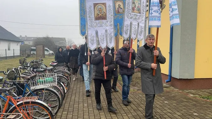 Раніше священник МП не допускав до сповіді прихильників української церкви: у храмі на Волині відзначили престольне свято (фото)