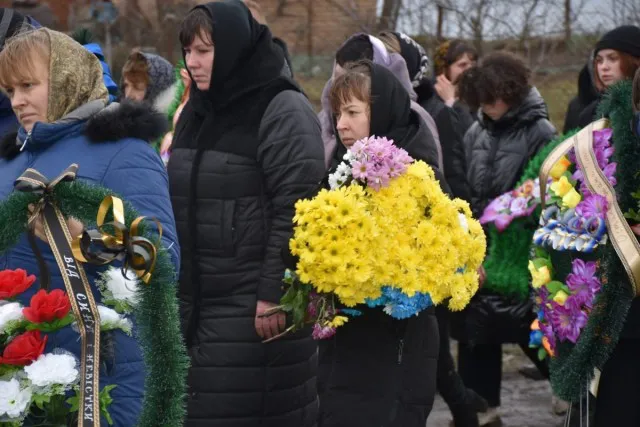 Отримав смертельну рану у Бахмуті: на Волині попрощалися зі ще одним воїном (фото)
