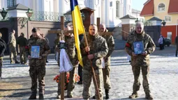 У Луцьку попрощалися із двома загиблими воїнами – Андрієм Черняком та Артемом Петровським (фото)