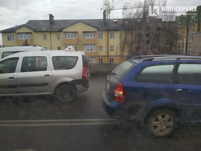 У Луцьку біля «Там-Таму» – аварія: рух ускладнений (фото)