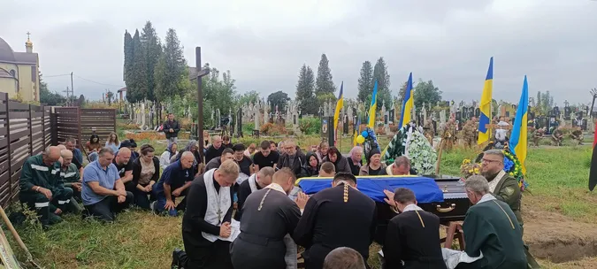 У Липинах провели в останню путь мінометника Олексія Сенченка (фото)