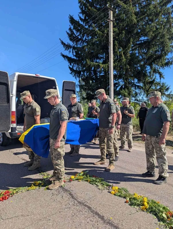 На Волині попрощалися із 30-річним Героєм Віталієм Ксьондзиком (фото)
