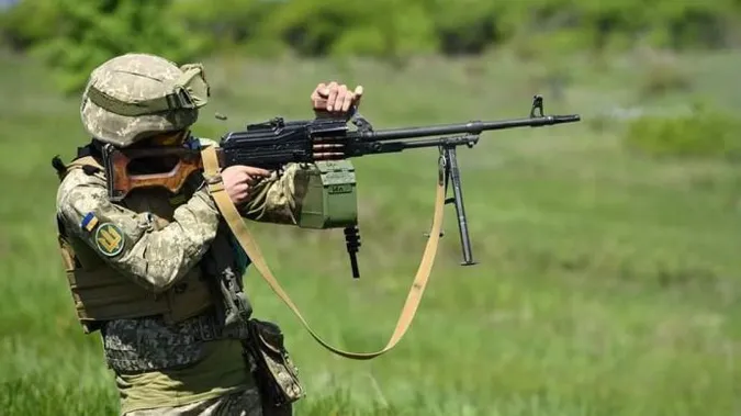 На Донецькому напрямку окупанти намагаються наступати по всій лінії зіткнення – Генштаб