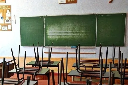 Більше сотні волинських вчителів звільнили