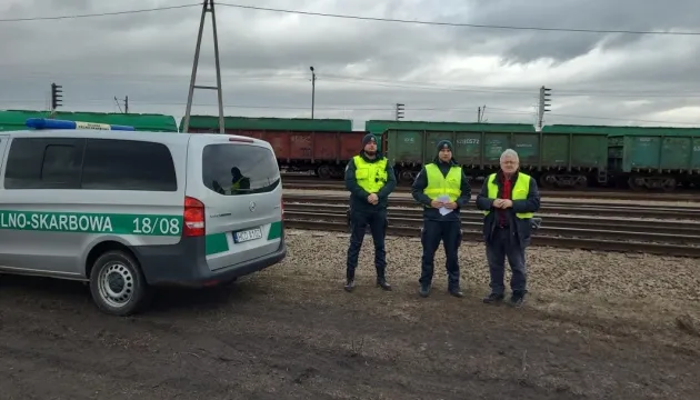 Польща посилить інспекцію сільськогосподарських товарів на кордоні з Україною