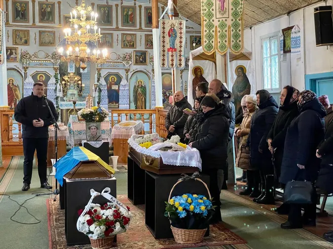 У Нововолинську провели в останню дорогу Валерія Яльницького (фото)