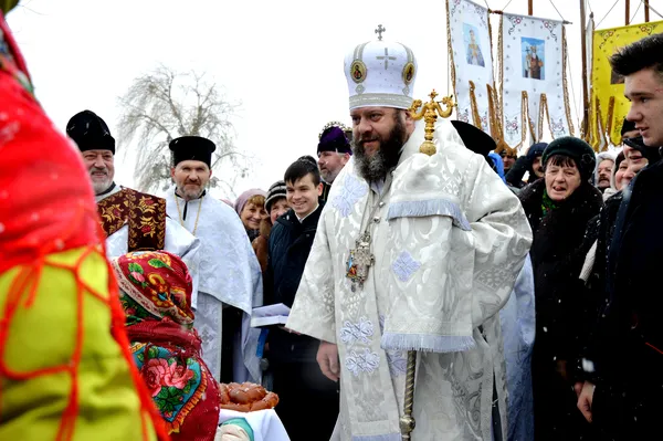 Як у Луцьку віряни занурювалися на свято Хрещення (фото)