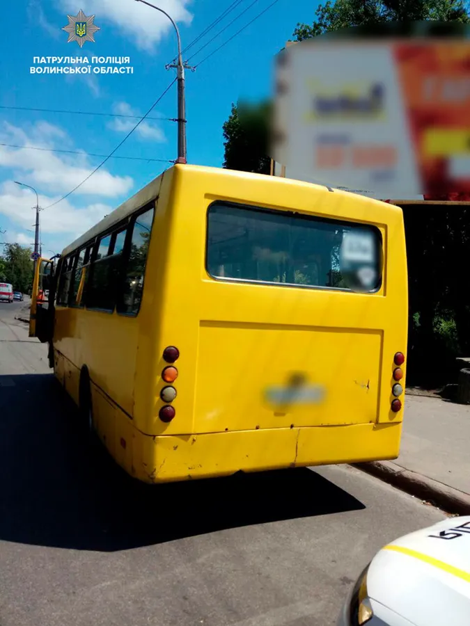 Луцьком курсувала маршрутка з підробленими документами