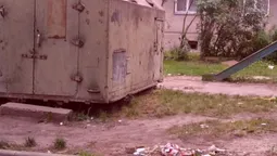 У дворі на Львівській обіцяють облаштувати дитячий майданчик (фото)