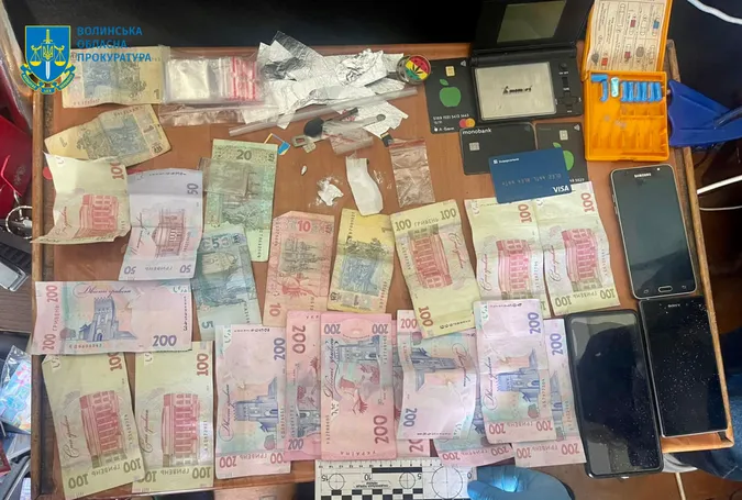 У Нововолинську троє жителів організували наркопритон (фото)