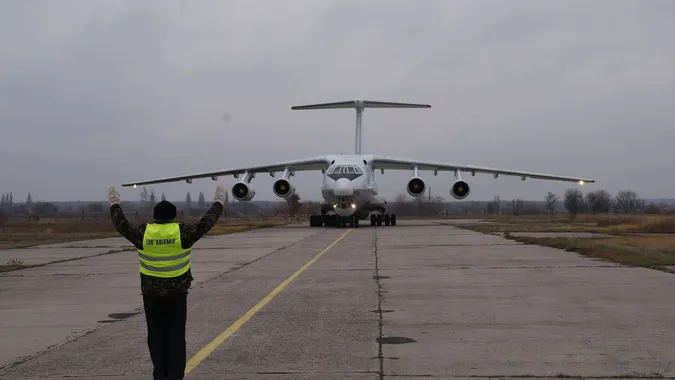В 16 містах України будують аеропорти, – Зеленський