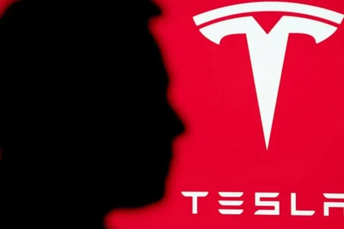 Tesla залишилась без запчастин через торгову війну Трампа з Китаєм