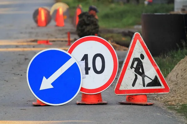 На Волині просять полатати дорогу, яку «розбили» вантажівки
