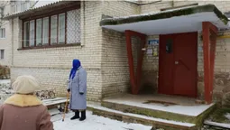 У Луцьку в будинку може обрушитися дашок під’їзду (фото)
