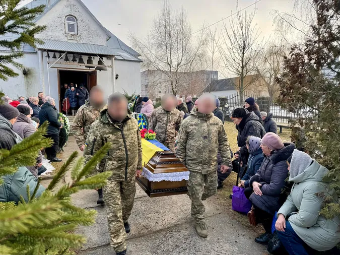 На Волині попрощалися із загиблим воїном Романом Фрасинюком (фото)