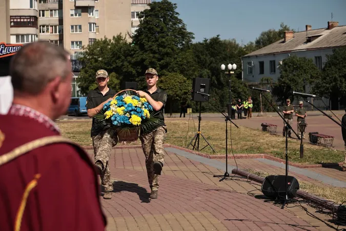 У Луцьку відбулися урочистості до 30-го Дня Конституції України (фото)