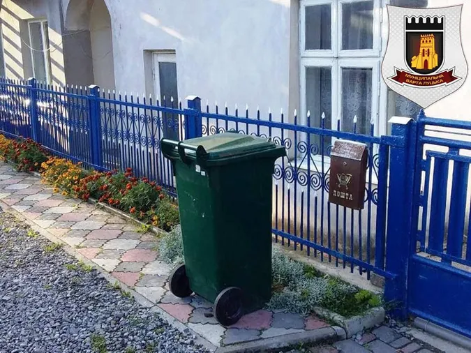 Луцькі муніципали займуться сміттям у Старому місті (фото)