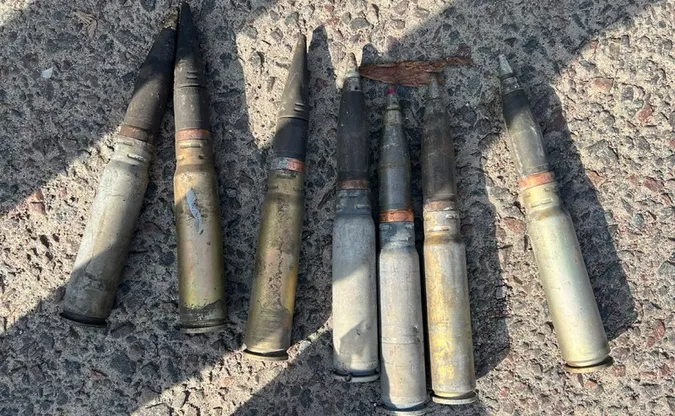 На Волині в бусі волонтера знайшли артснаряди (фото, відео)