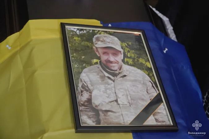 Рік був зниклим безвісти: на Волині попрощалися із воїном Володимиром Оліферчуком (фото)