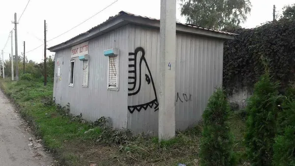 Луцькі муніципали вкотре демонтували незаконні кіоски (фото)