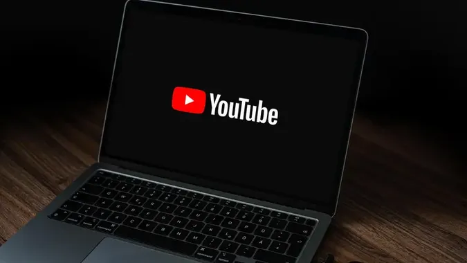 Заробити не вийде: які види ШІ-контенту YouTube відмовляється монетизувати