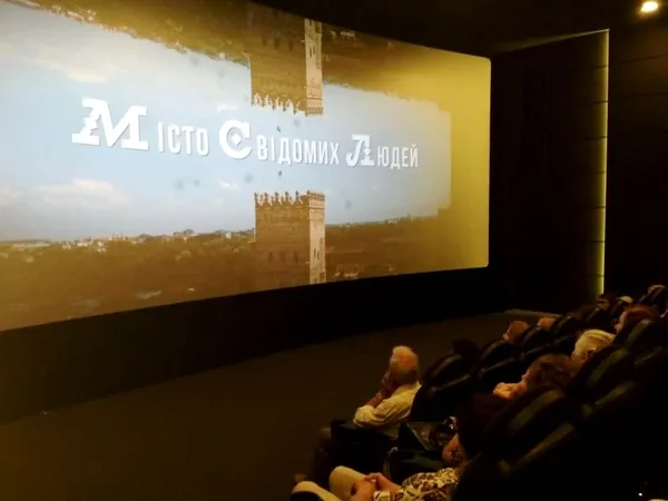 «Стримувалася, аби не заплакати», – лучанка про фільм про Симона Петлюру (фото)