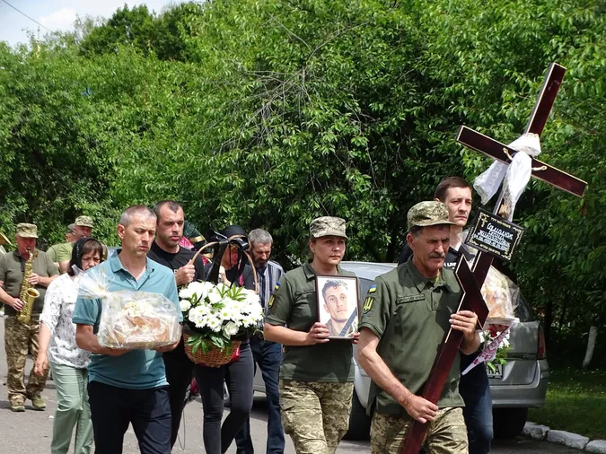 На Волині провели в останню дорогу молодого Героя Сергія Самолюка (фото)