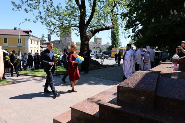 У Луцьку на Замковій площі вшанували жертв радянського терору (фото)