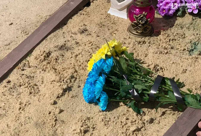Цвинтар у Гаразджі: як лучани готуються до Поминальної неділі (фото)
